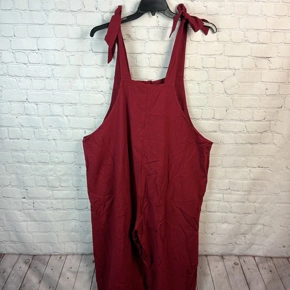 BloomChic Pleated Burgundy Jumpsuit Plus Size 1X - Picture 7 of 8